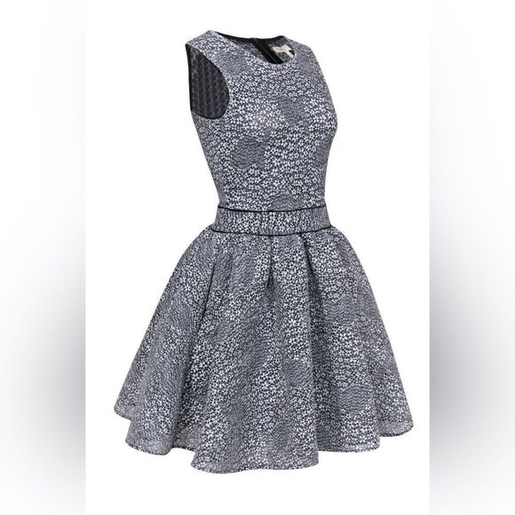NWT Maje Reinatta Flared Jacquard Mini Dress Black White Sleeveless Sz M / 38 - Picture 3 of 7